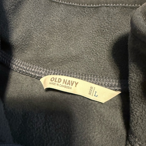 Old Navy Charcoal Fleece Pullover - Picture 2 of 2